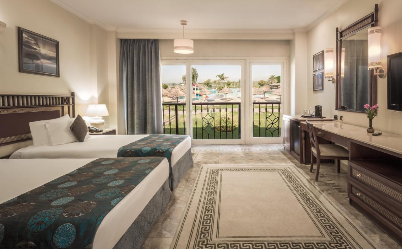 Jolie Ville Hotel & Spa Kings Island Луксор Екстер'єр фото A room at the Grand Hotel