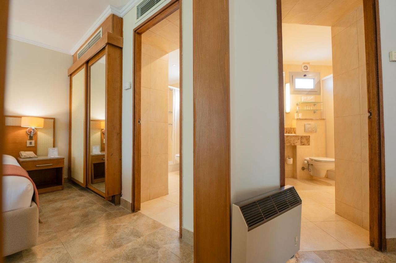 Jolie Ville Hotel & Spa Kings Island Луксор Екстер'єр фото A room at the hotel