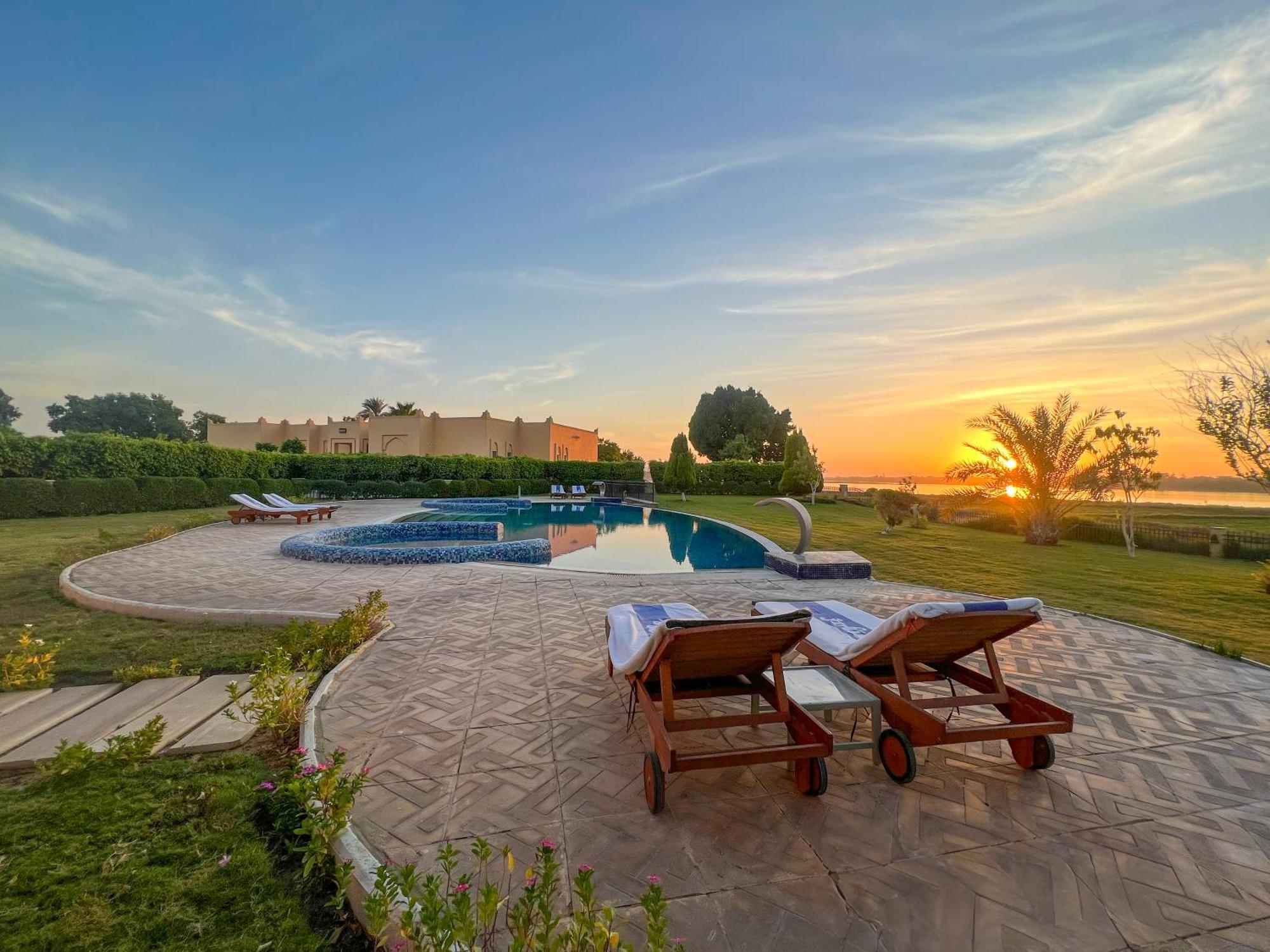 Jolie Ville Hotel & Spa Kings Island Луксор Екстер'єр фото The pool at the resort