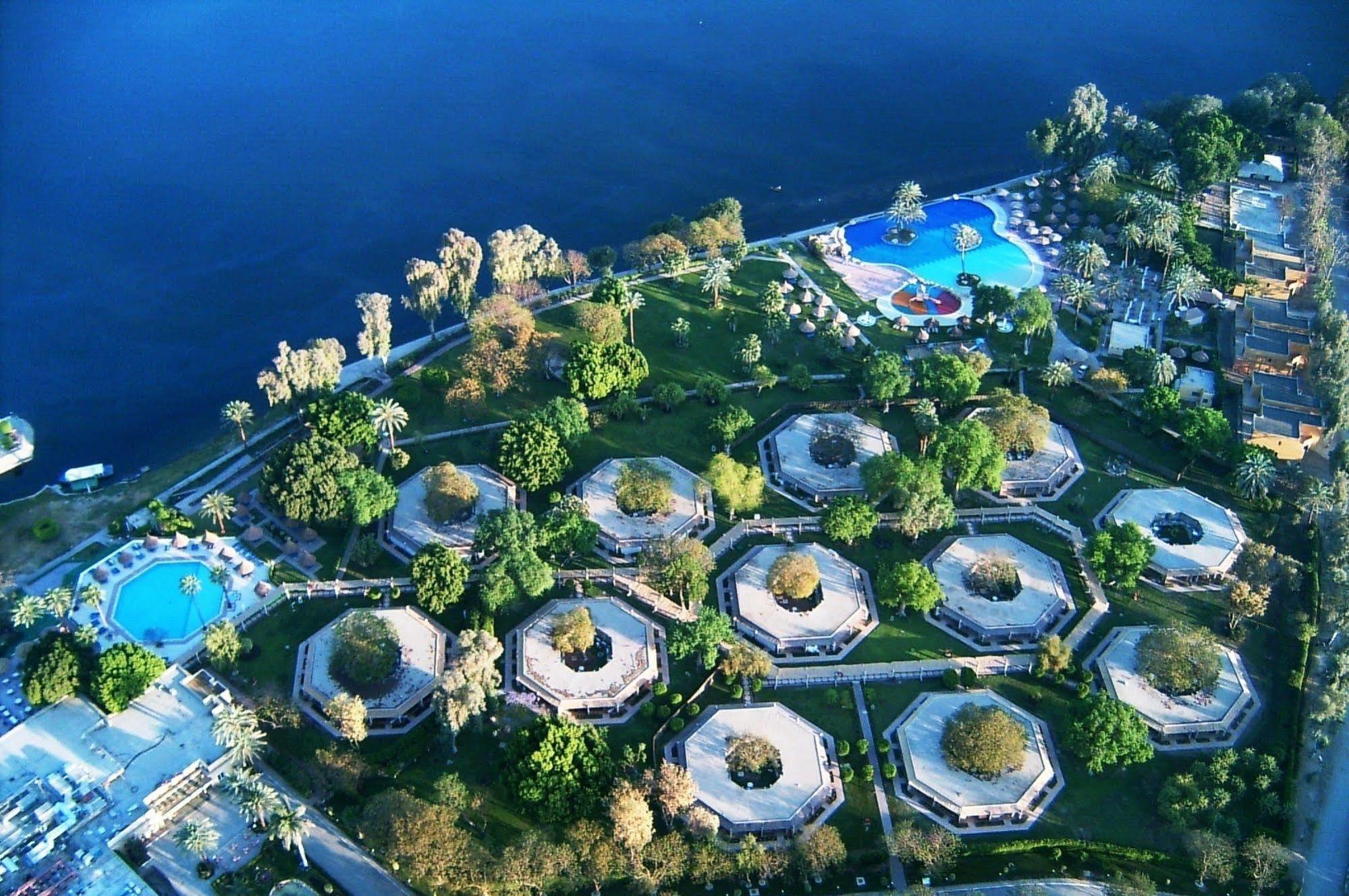 Jolie Ville Hotel & Spa Kings Island Луксор Екстер'єр фото Aerial view of the resort