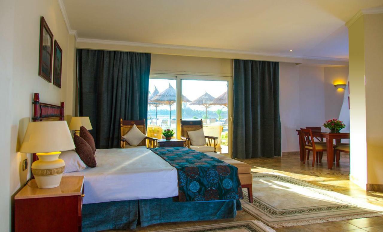 Jolie Ville Hotel & Spa Kings Island Луксор Екстер'єр фото Suite at the Hilton Luxor
