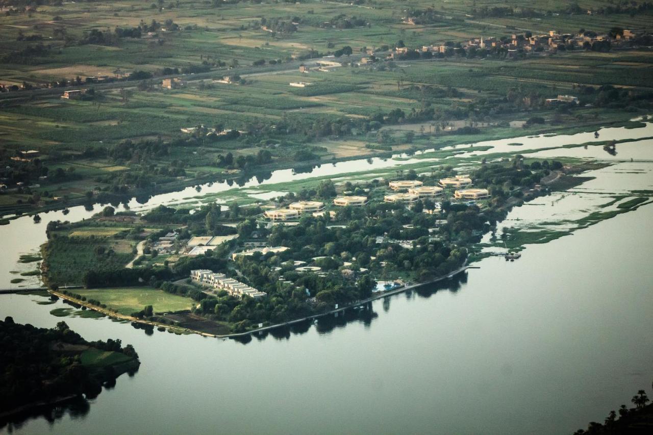 Jolie Ville Hotel & Spa Kings Island Луксор Екстер'єр фото View of the village from the hill
